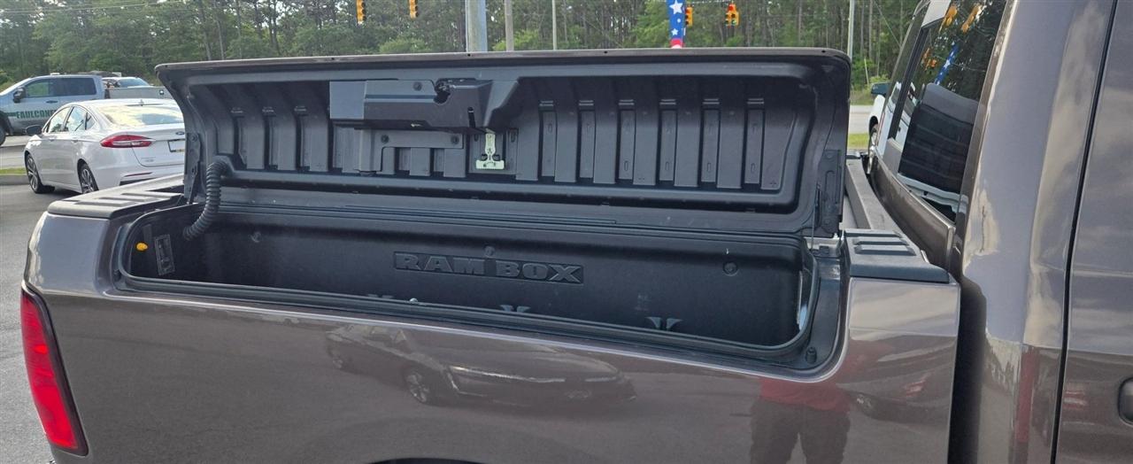 RAM 1500 Classic Tradesman Crew Cab SWB 4WD 2019