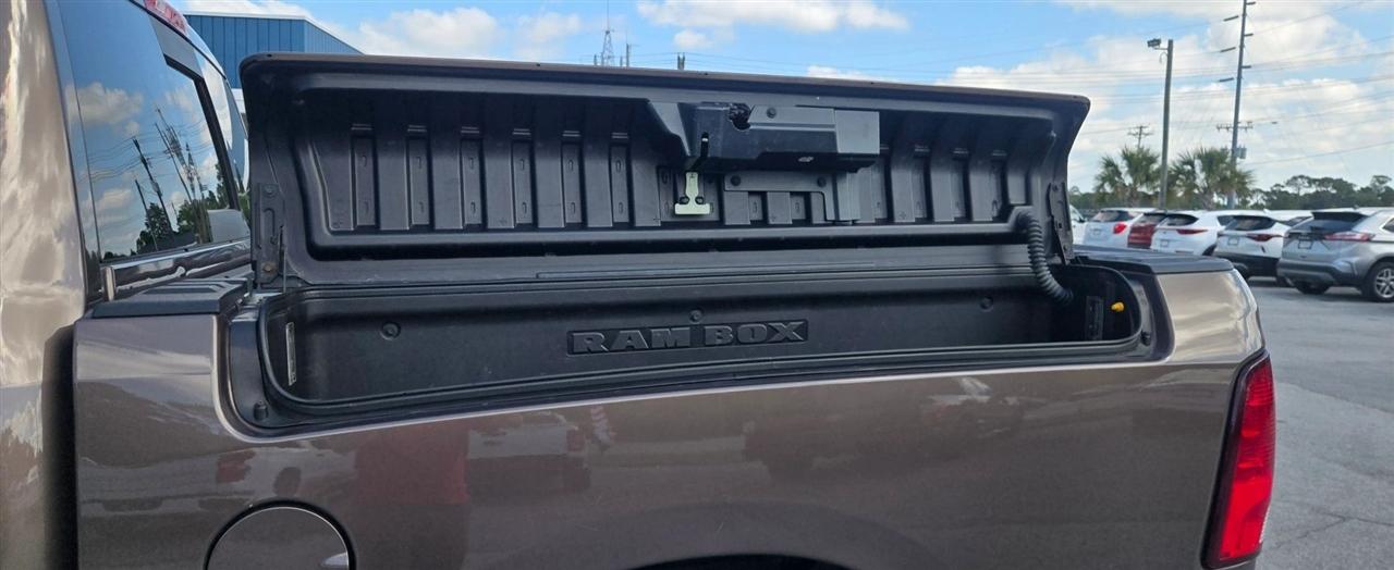 RAM 1500 Classic Tradesman Crew Cab SWB 4WD 2019