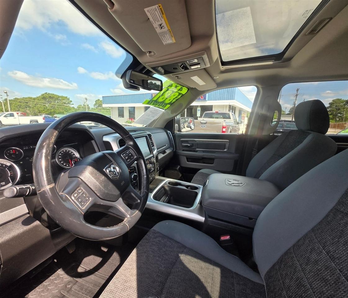 RAM 1500 Classic Tradesman Crew Cab SWB 4WD 2019