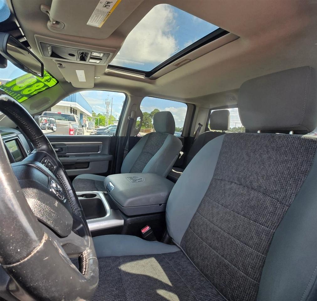 RAM 1500 Classic Tradesman Crew Cab SWB 4WD 2019