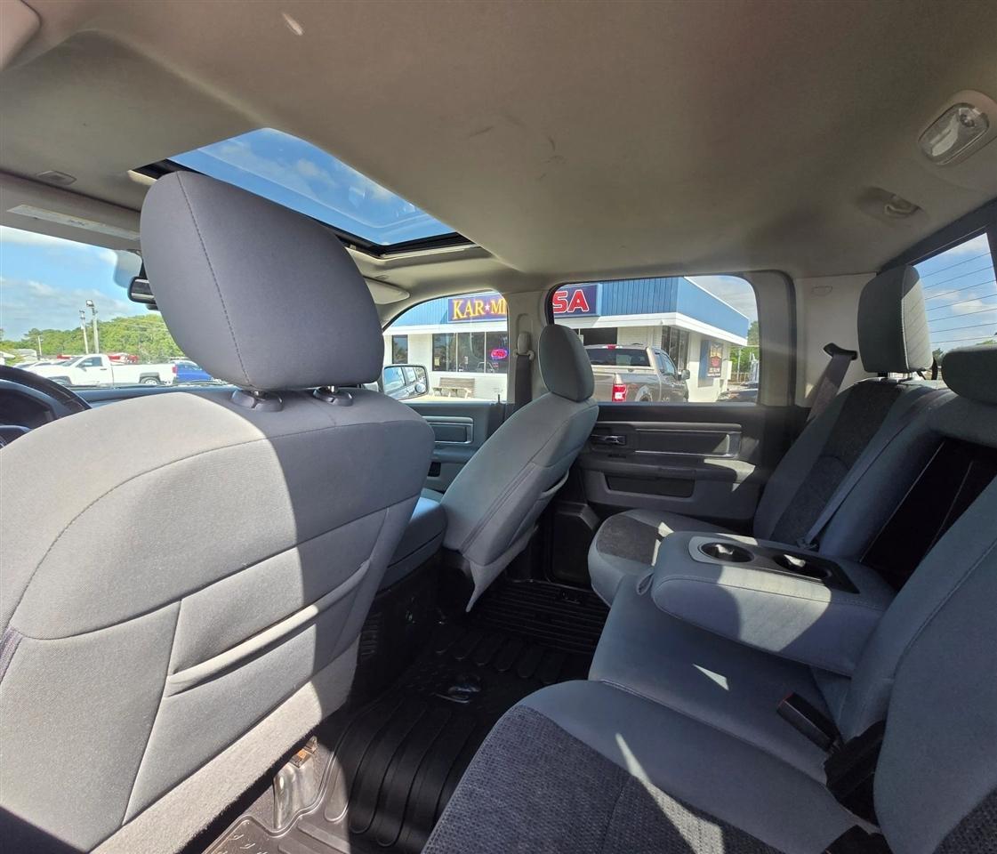 RAM 1500 Classic Tradesman Crew Cab SWB 4WD 2019