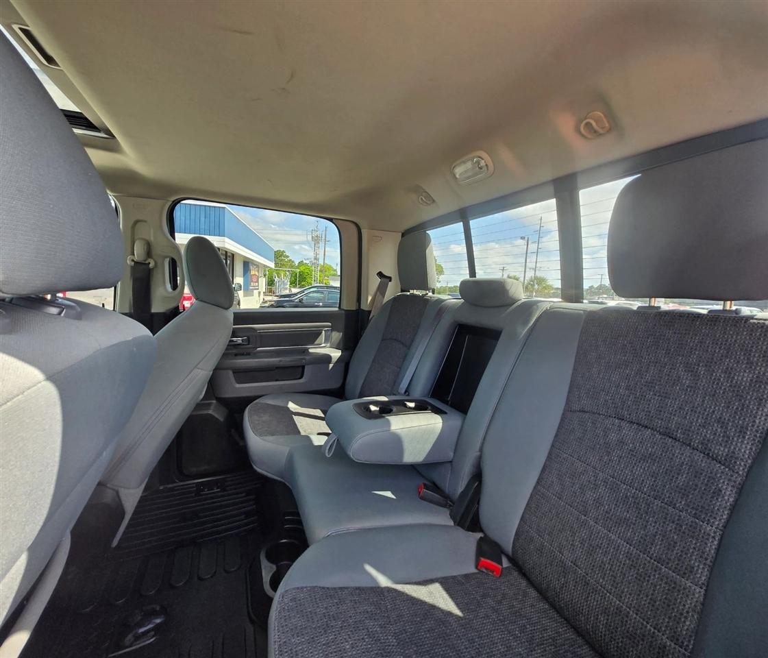 RAM 1500 Classic Tradesman Crew Cab SWB 4WD 2019