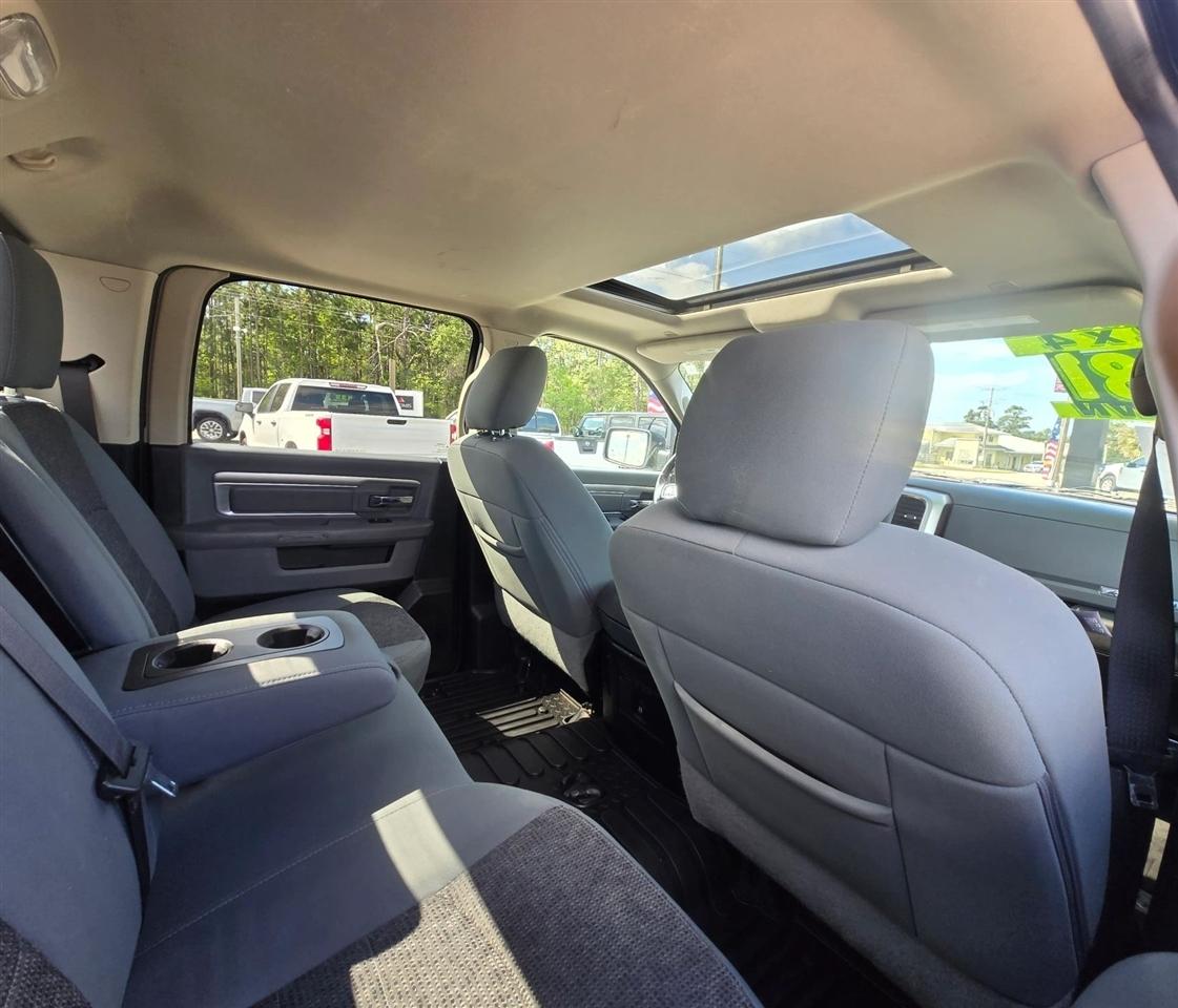 RAM 1500 Classic Tradesman Crew Cab SWB 4WD 2019