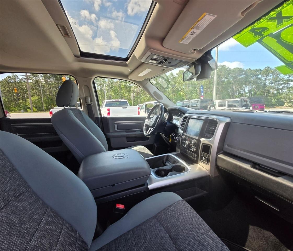 RAM 1500 Classic Tradesman Crew Cab SWB 4WD 2019