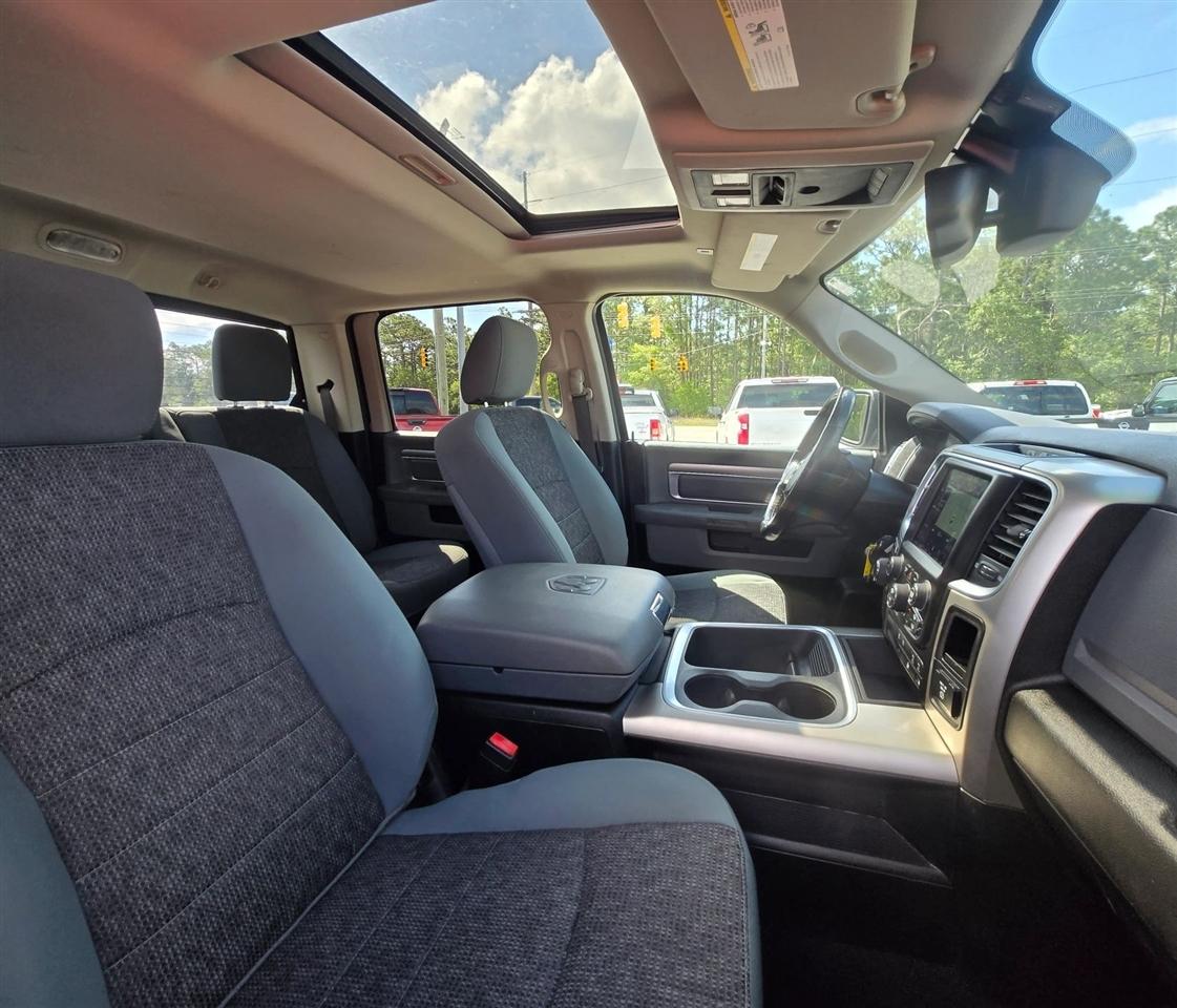 RAM 1500 Classic Tradesman Crew Cab SWB 4WD 2019