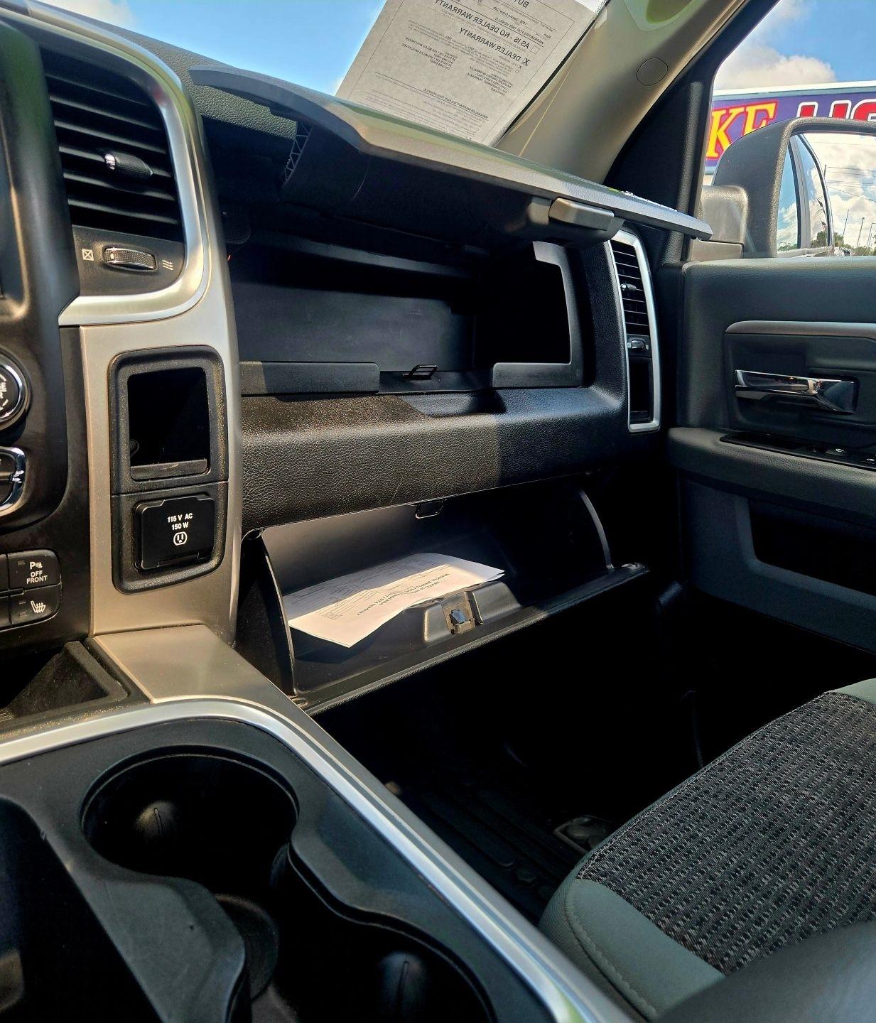 RAM 1500 Classic Tradesman Crew Cab SWB 4WD 2019