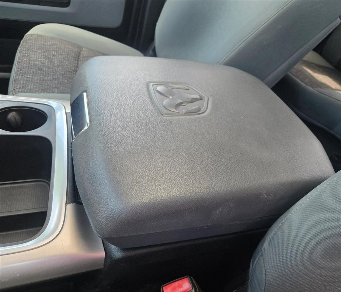 RAM 1500 Classic Tradesman Crew Cab SWB 4WD 2019