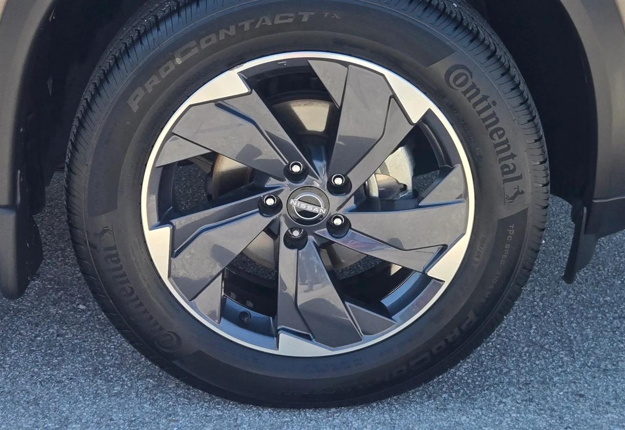 Nissan Rogue SV 2024