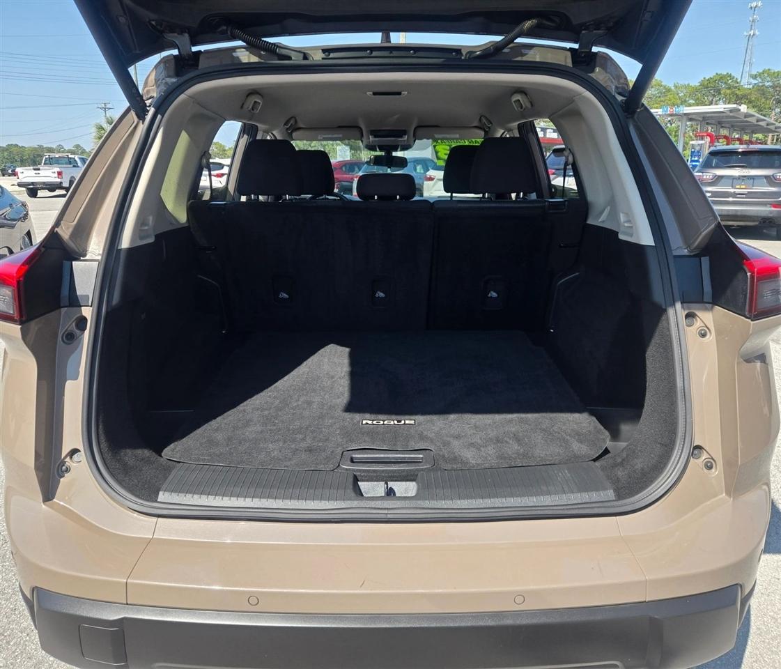 Nissan Rogue SV 2024