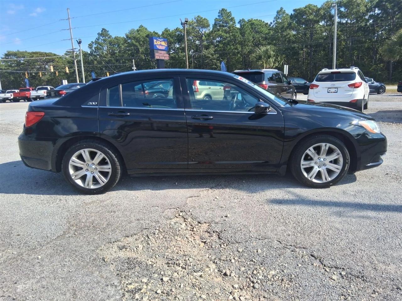 Chrysler 200 Touring 2012