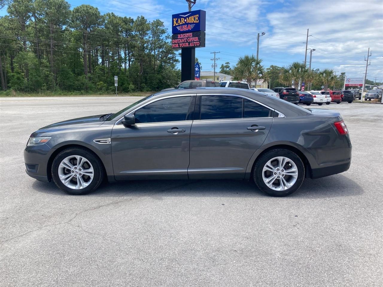 Ford Taurus SE FWD 2015