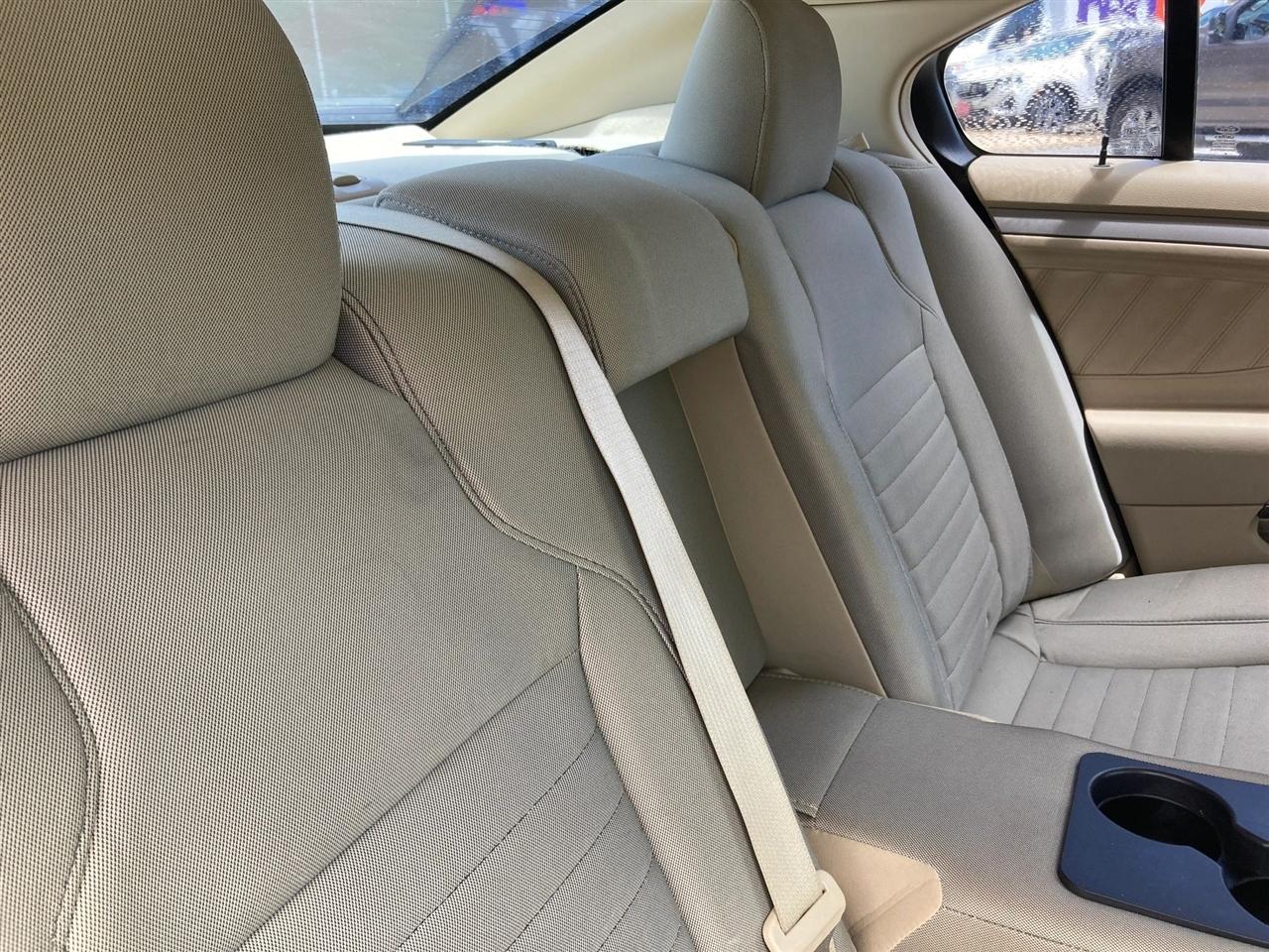 Ford Taurus SE FWD 2015