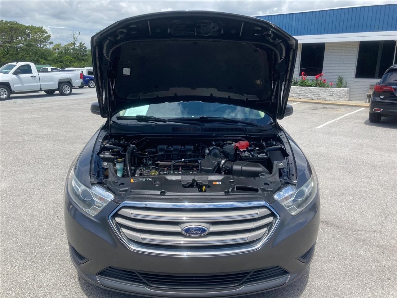 Ford Taurus SE FWD 2015