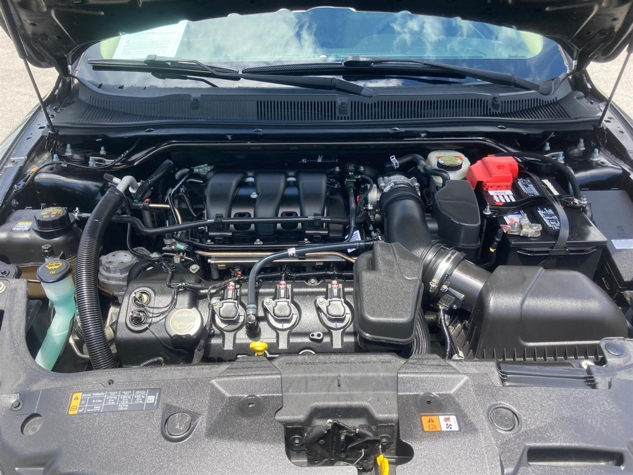 Ford Taurus SE FWD 2015