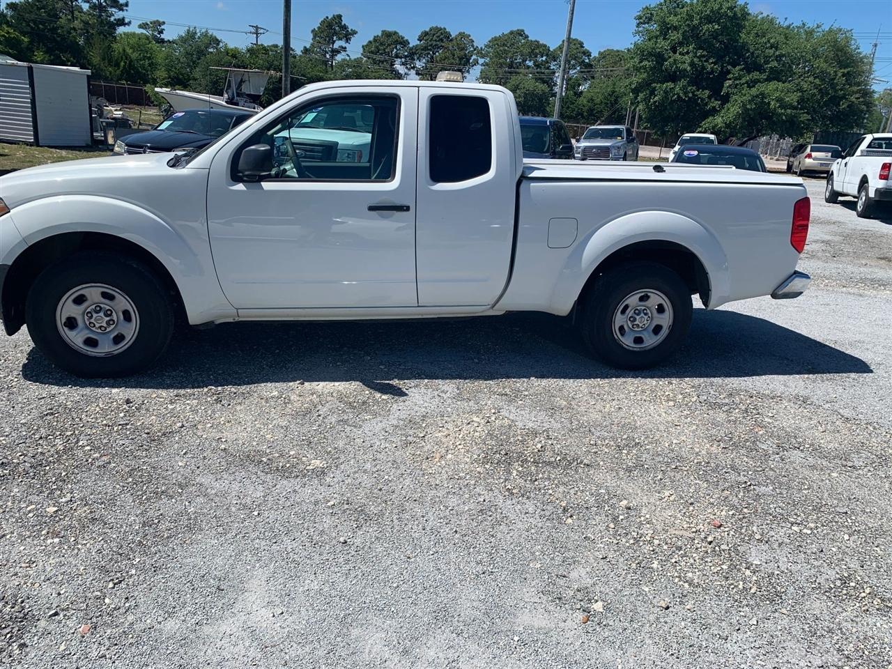 Nissan Frontier S King Cab I4 5MT 2WD 2015