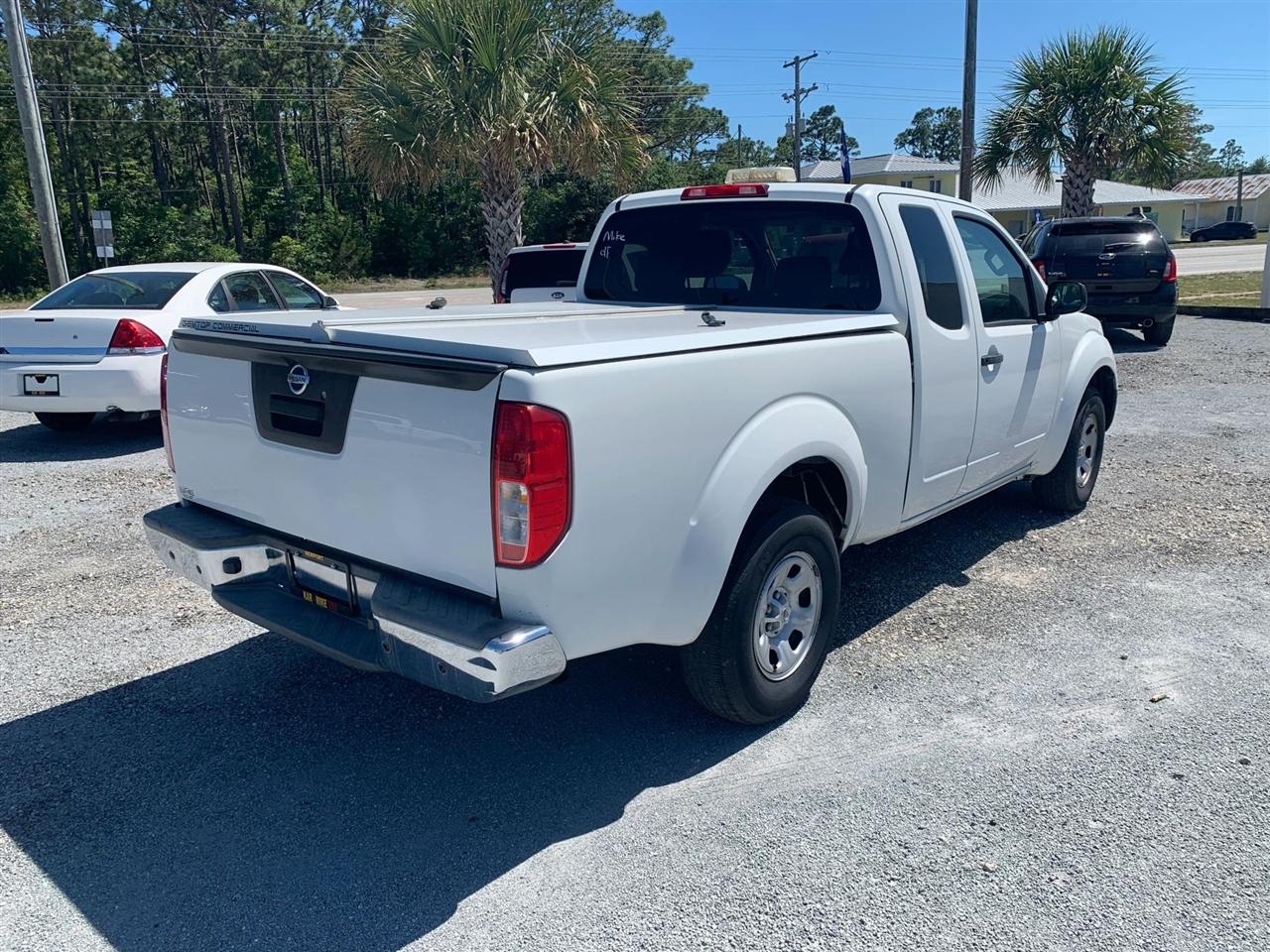 Nissan Frontier S King Cab I4 5MT 2WD 2015