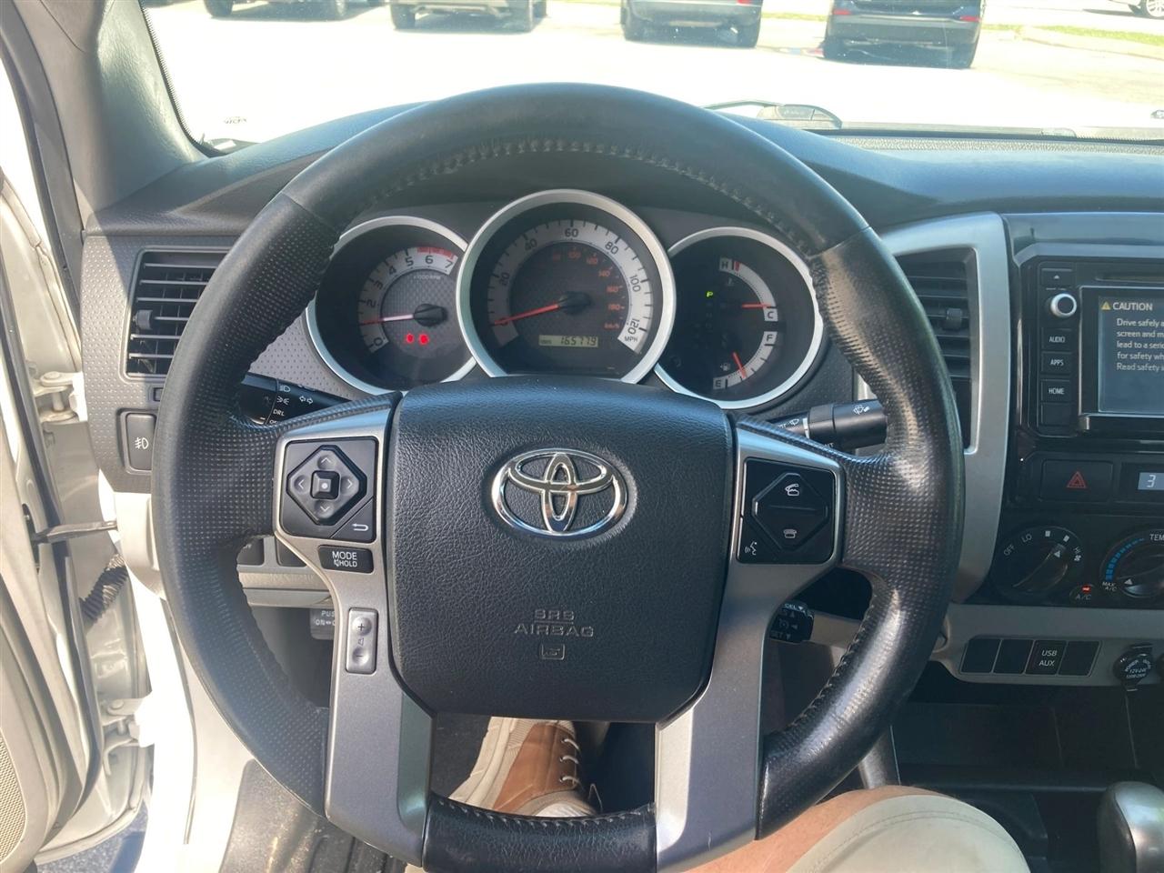 Toyota Tacoma PreRunner Double Cab V6 5AT 2WD 2014
