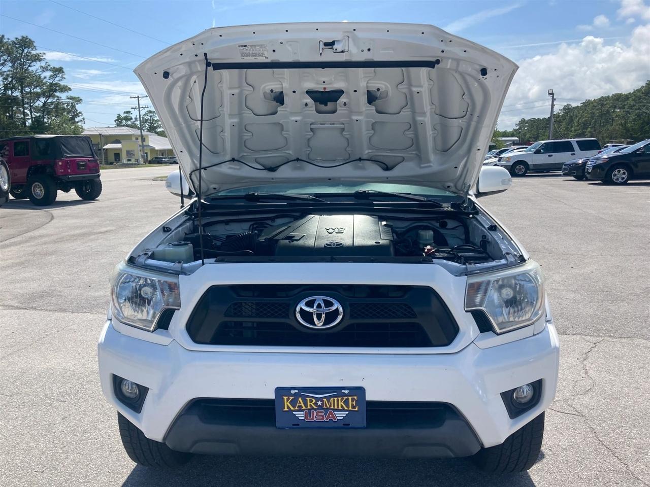 Toyota Tacoma PreRunner Double Cab V6 5AT 2WD 2014