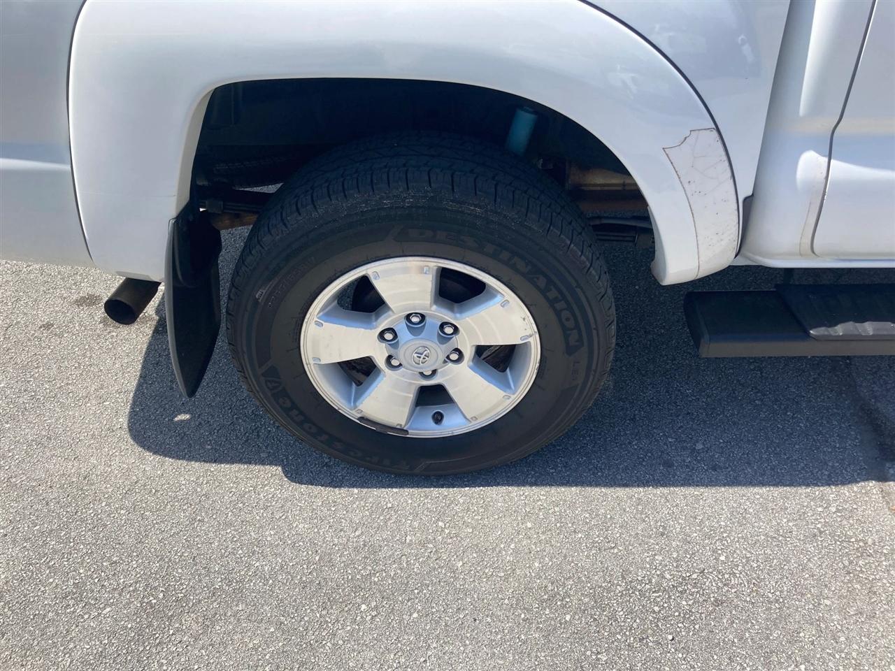 Toyota Tacoma PreRunner Double Cab V6 5AT 2WD 2014