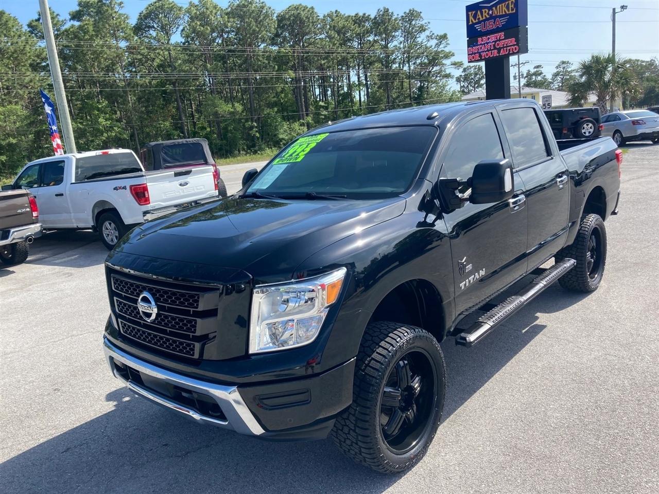 Nissan Titan SV Crew Cab 4WD 2021