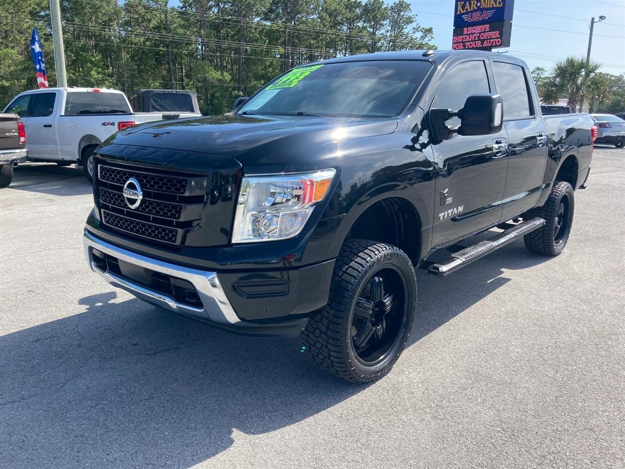 Nissan Titan SV Crew Cab 4WD 2021