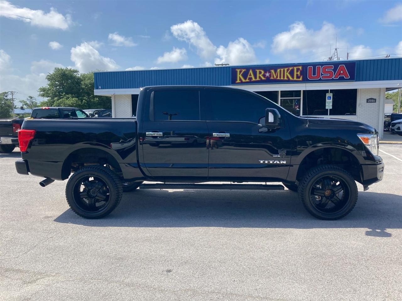Nissan Titan SV Crew Cab 4WD 2021