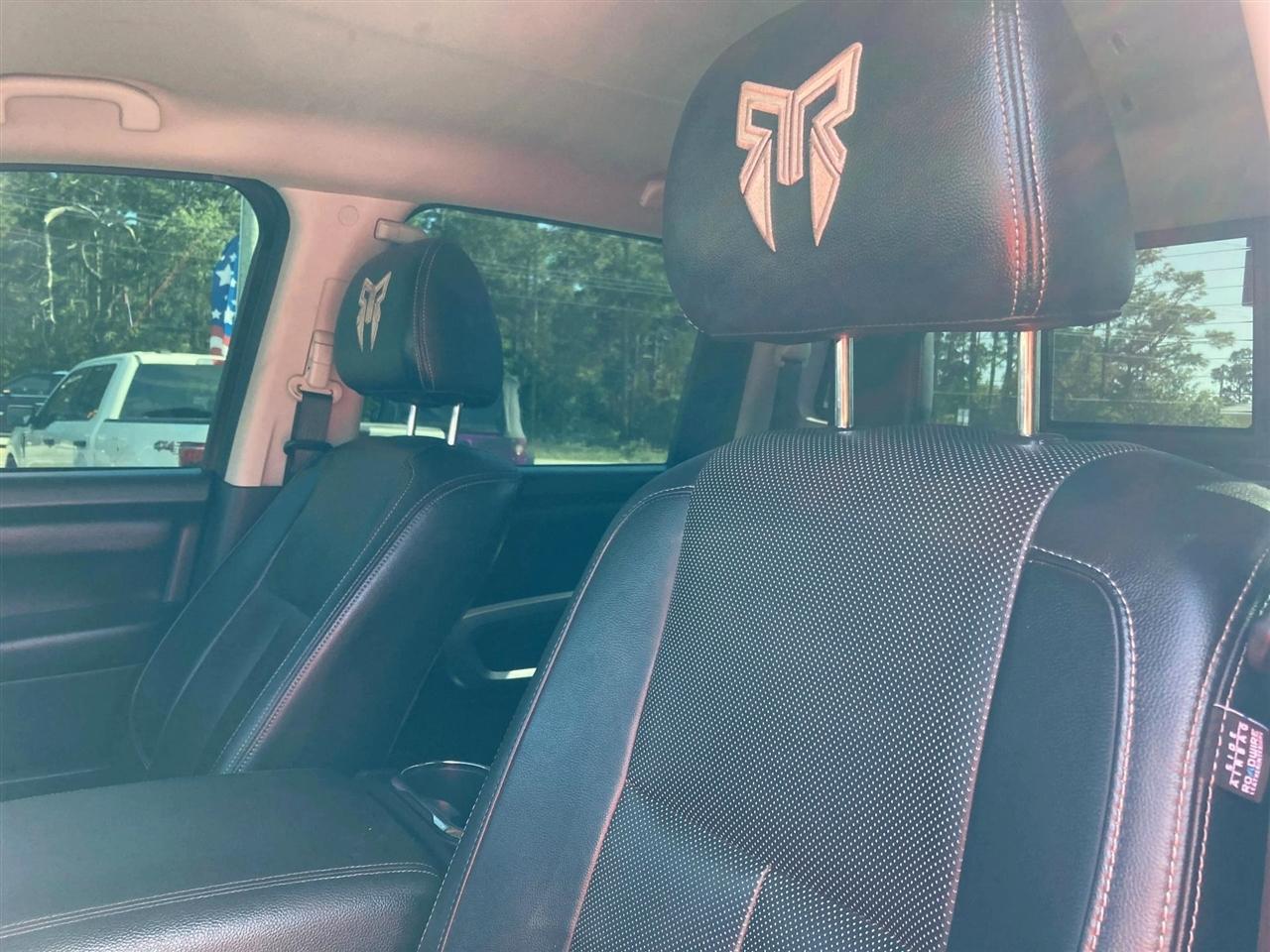 Nissan Titan SV Crew Cab 4WD 2021
