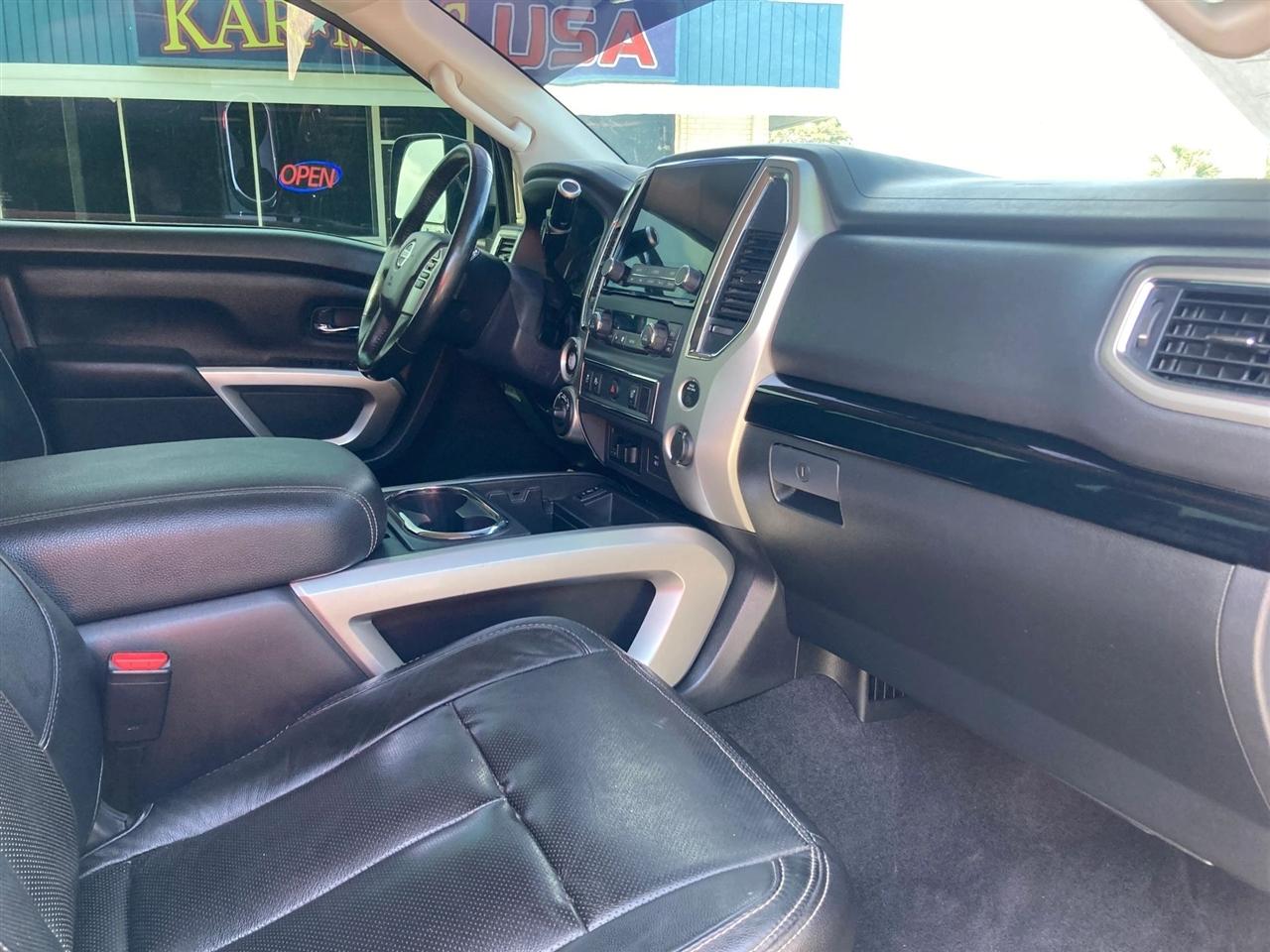 Nissan Titan SV Crew Cab 4WD 2021