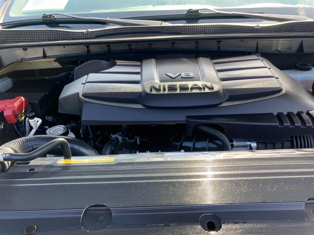 Nissan Titan SV Crew Cab 4WD 2021