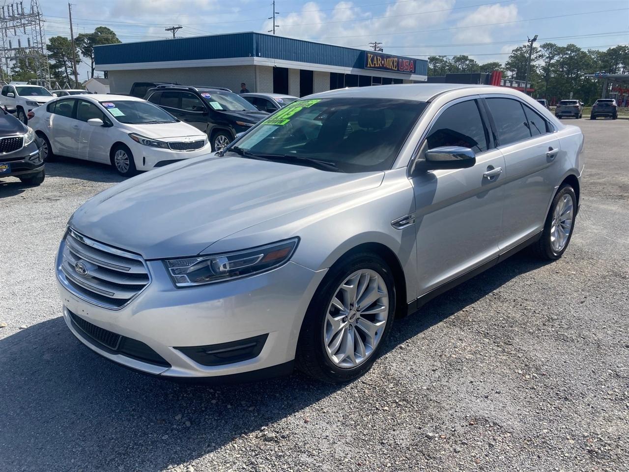 Ford Taurus Limited FWD 2019