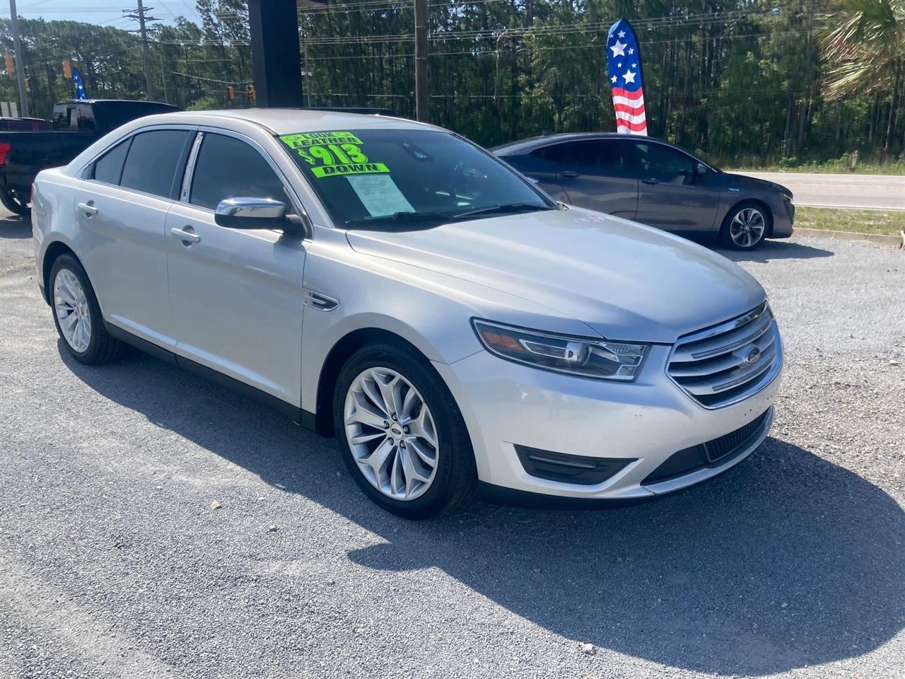 Ford Taurus Limited FWD 2019