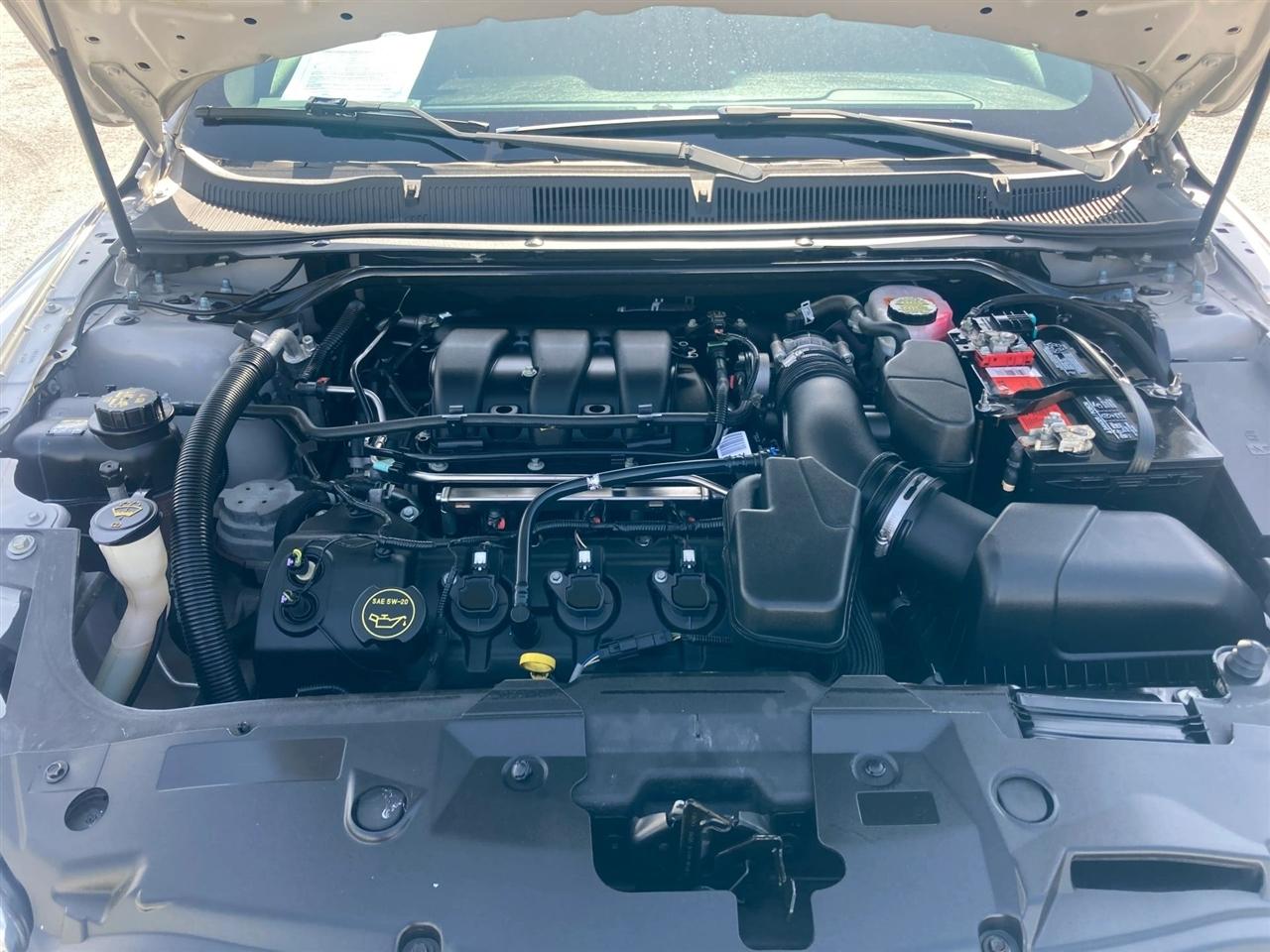 Ford Taurus Limited FWD 2019