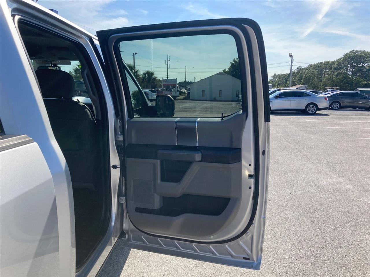 Ford F-150 XLT SuperCrew 5.5-ft. Bed 2WD 2017