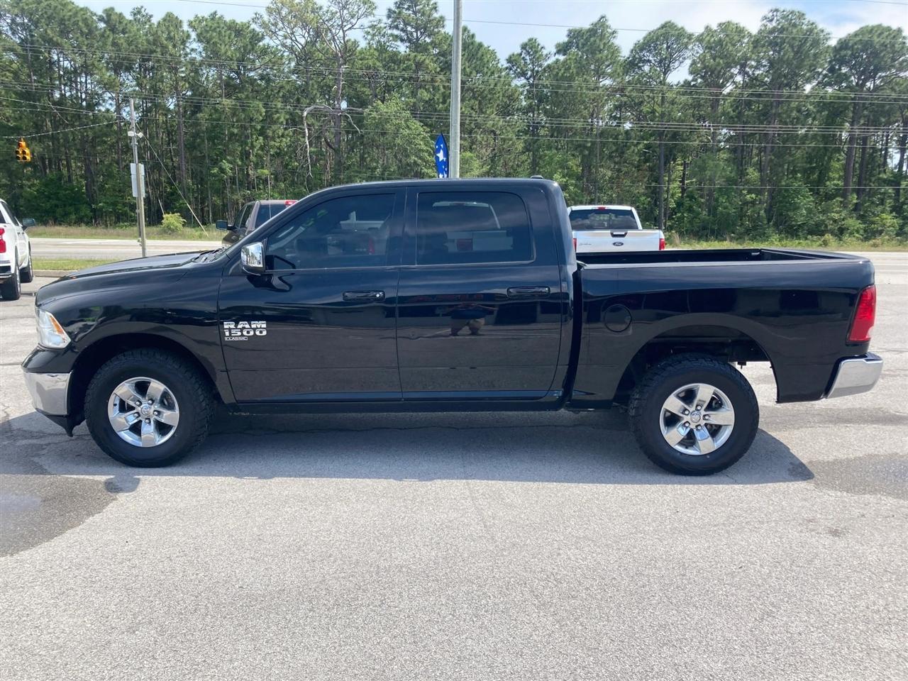 RAM 1500 Classic Tradesman Crew Cab SWB 4WD 2021