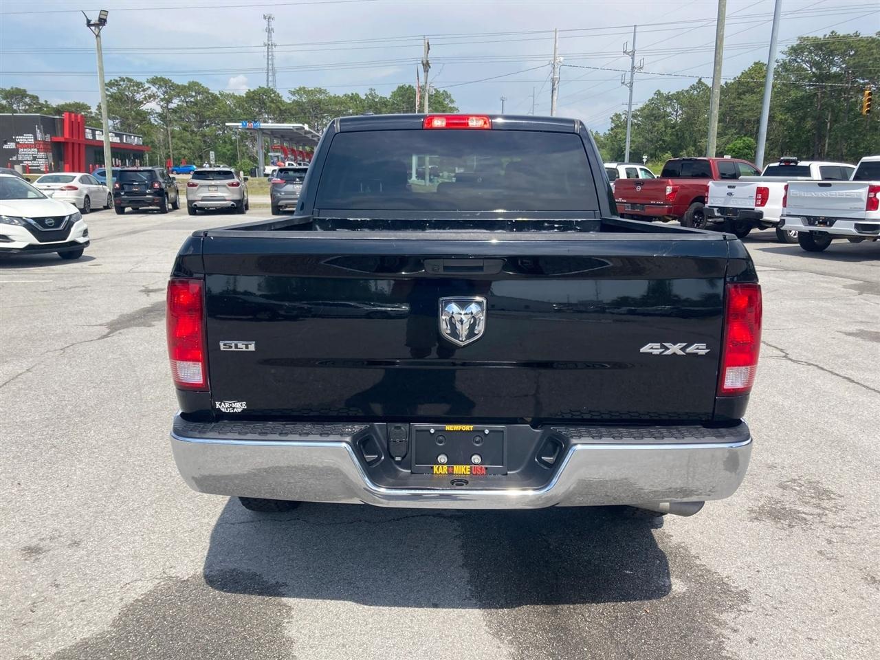 RAM 1500 Classic Tradesman Crew Cab SWB 4WD 2021
