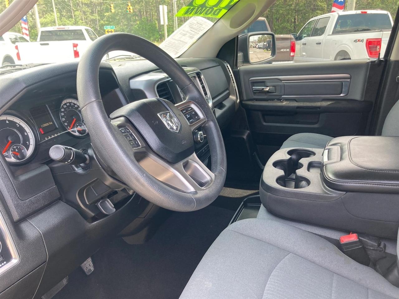 RAM 1500 Classic Tradesman Crew Cab SWB 4WD 2021