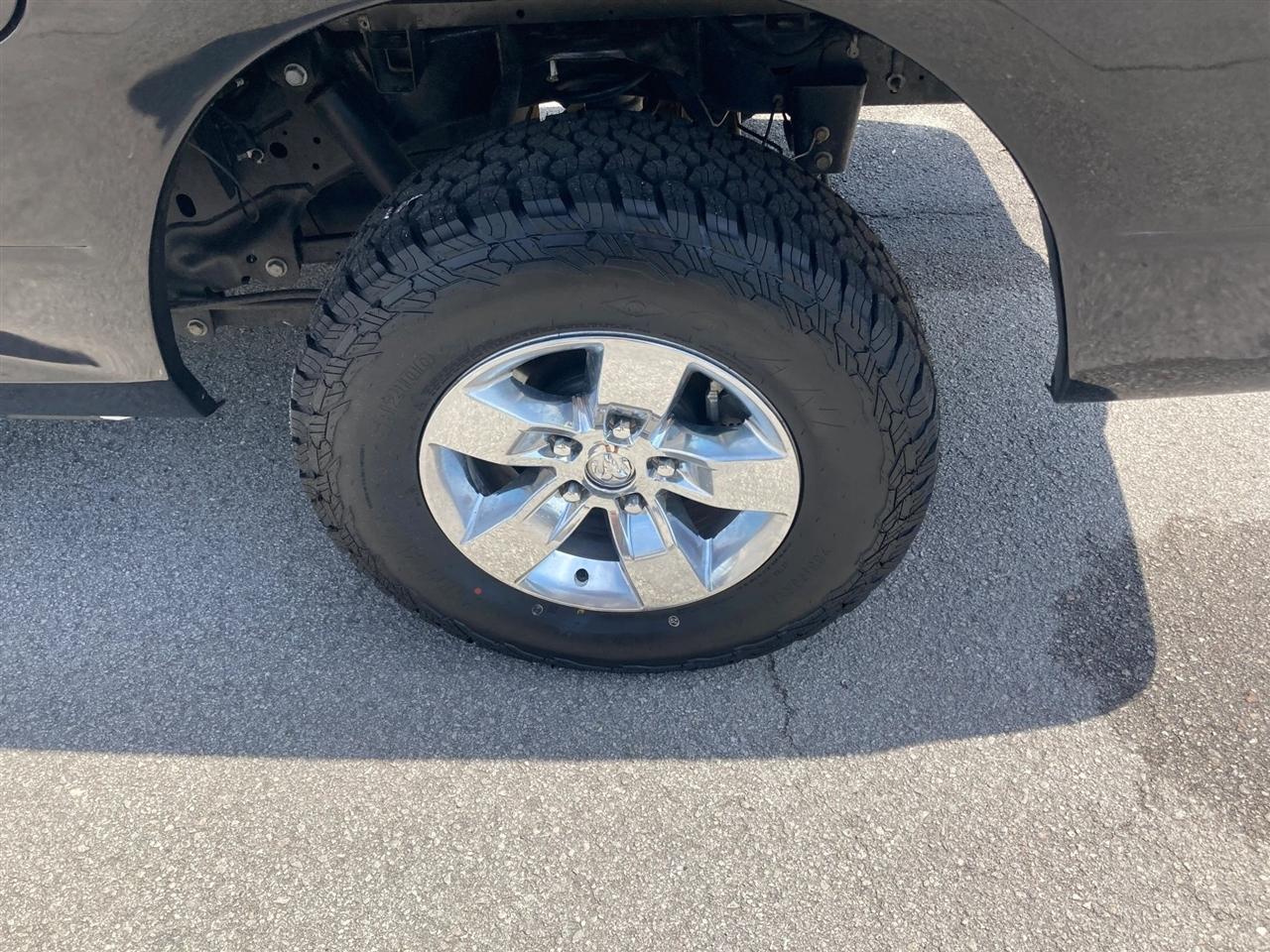 RAM 1500 Classic Tradesman Crew Cab SWB 4WD 2021