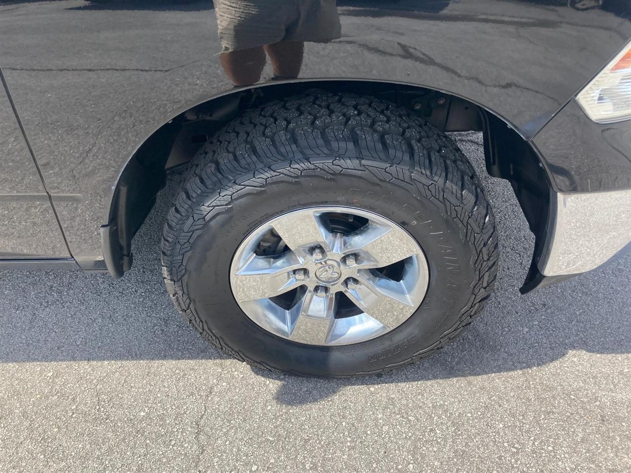 RAM 1500 Classic Tradesman Crew Cab SWB 4WD 2021
