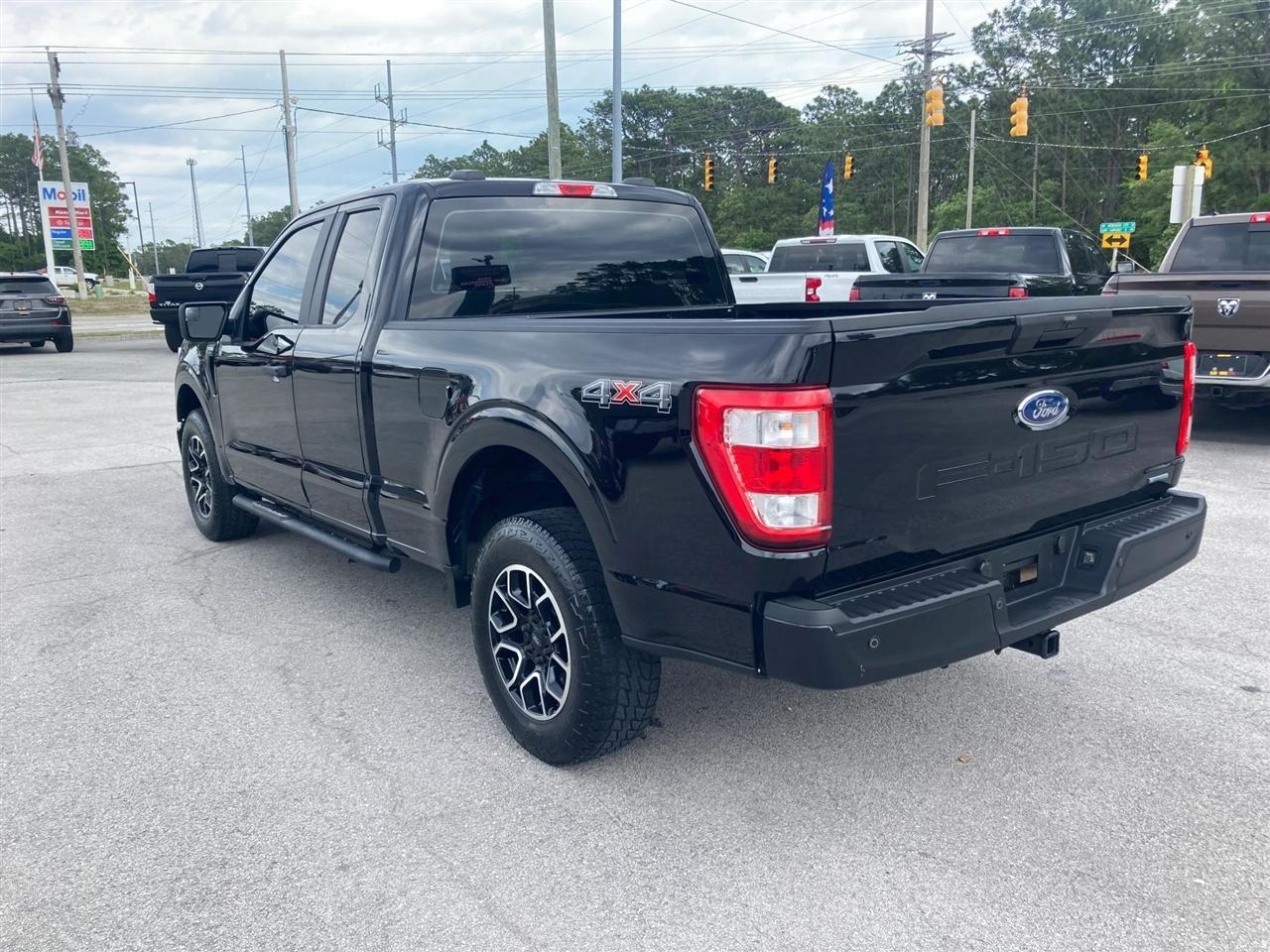 Ford F-150 XL SuperCab 6.5-ft. Bed 4WD 2022