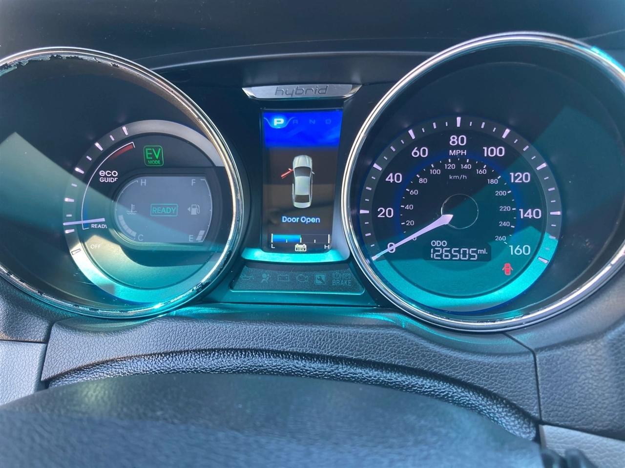 Hyundai Sonata Hybrid Sedan 2013