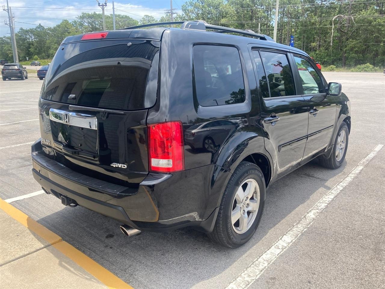 Honda Pilot EX-L 4WD 5-Spd AT with Navigation 2011