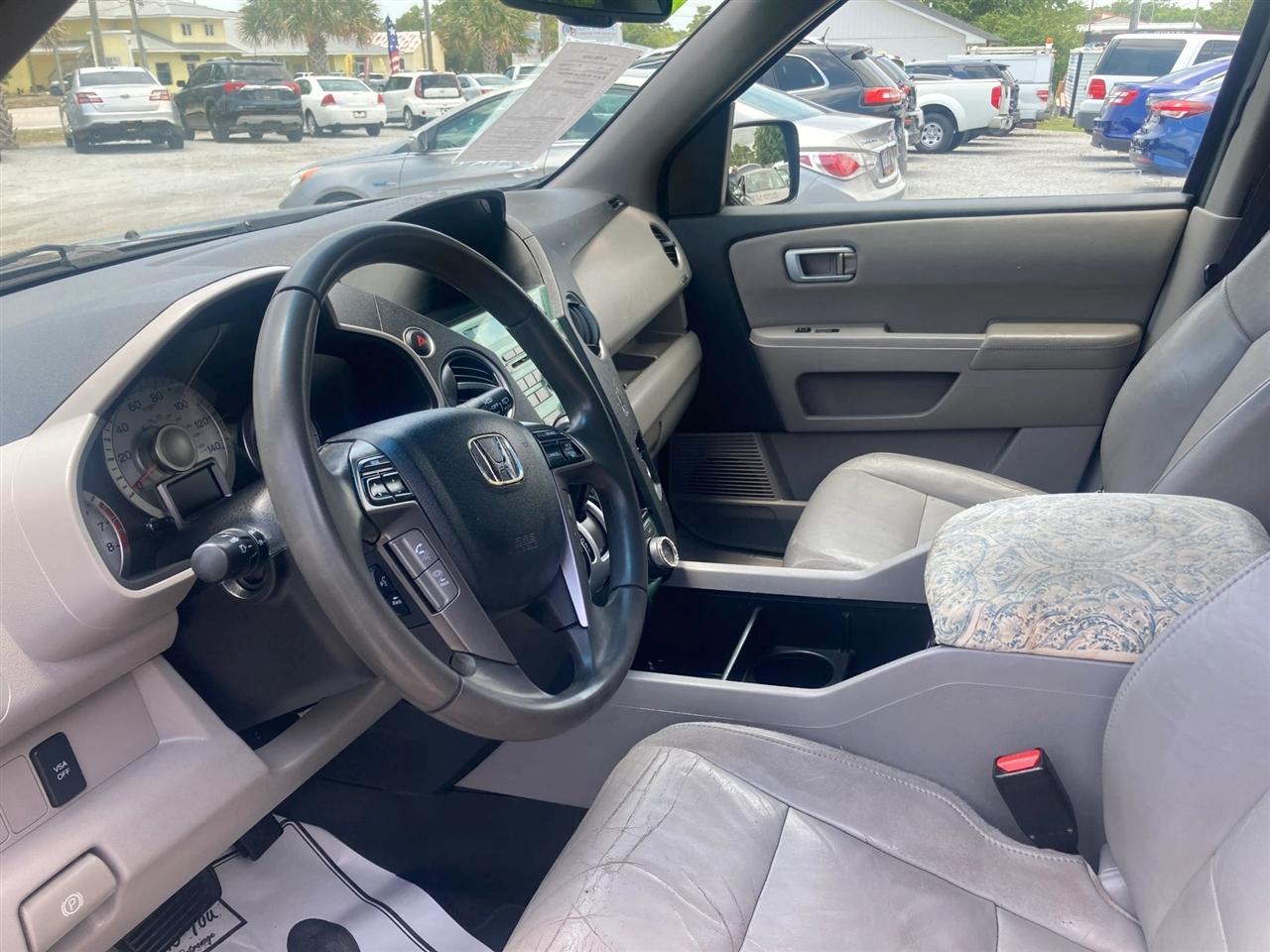 Honda Pilot EX-L 4WD 5-Spd AT with Navigation 2011
