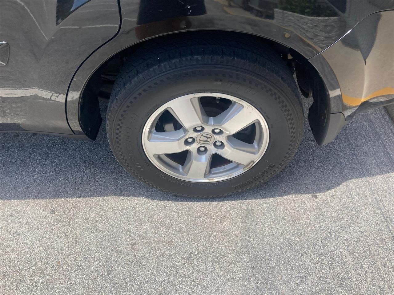 Honda Pilot EX-L 4WD 5-Spd AT with Navigation 2011