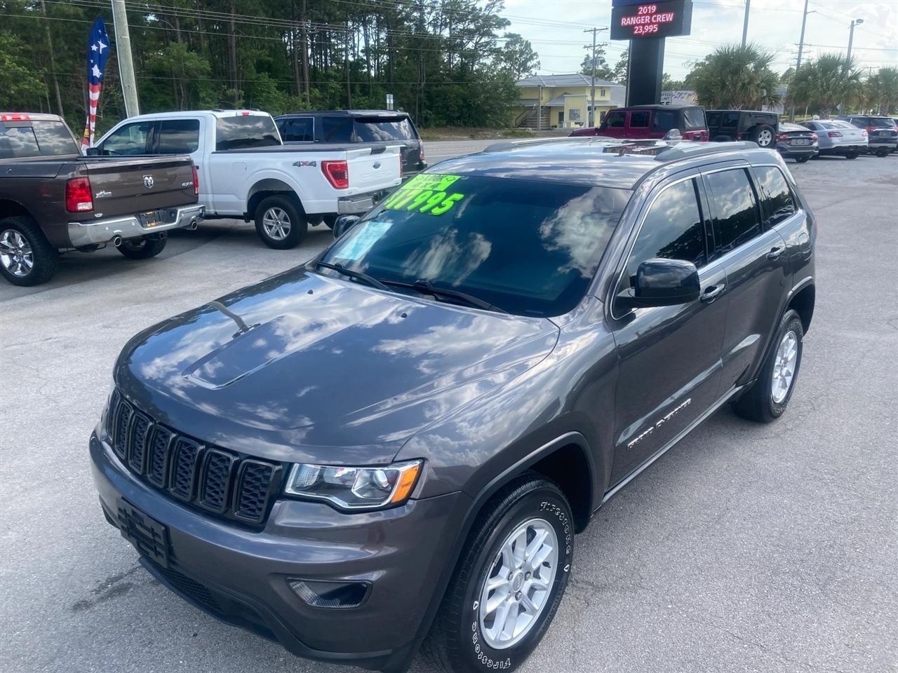 Jeep Grand Cherokee Laredo 4WD 2020