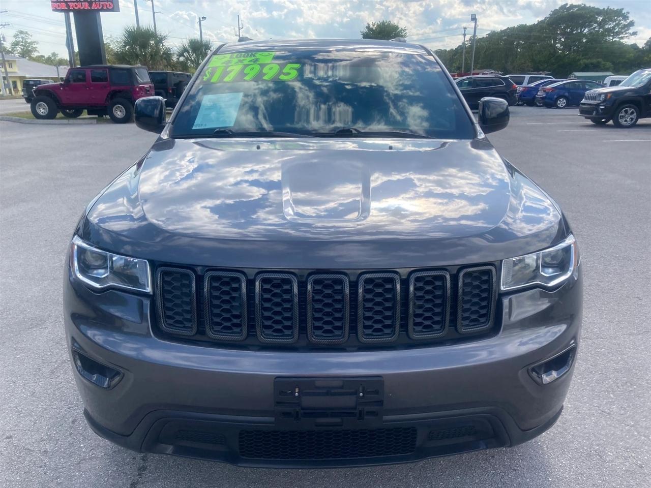 Jeep Grand Cherokee Laredo 4WD 2020