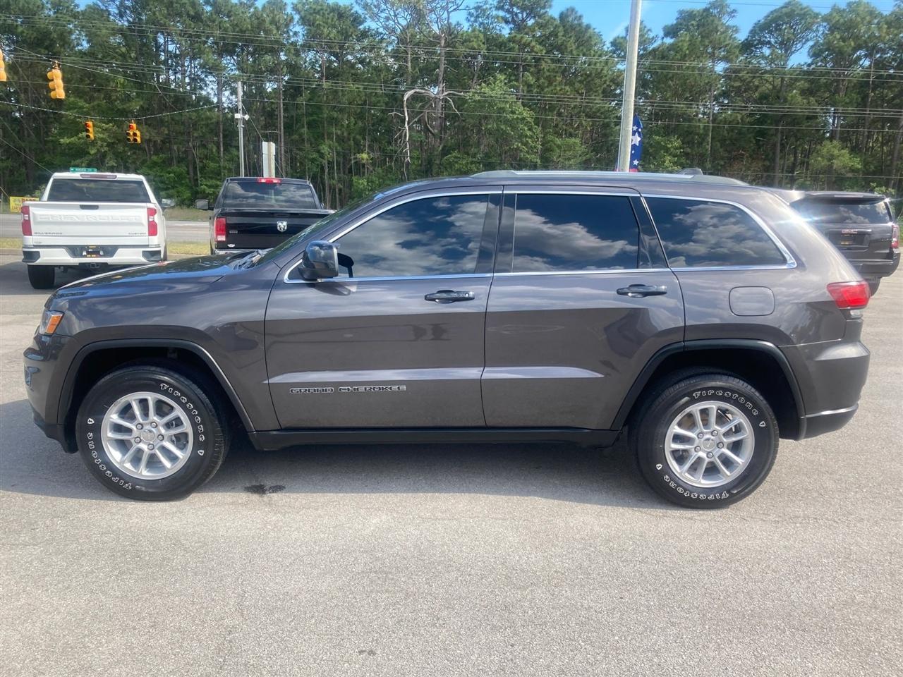 Jeep Grand Cherokee Laredo 4WD 2020