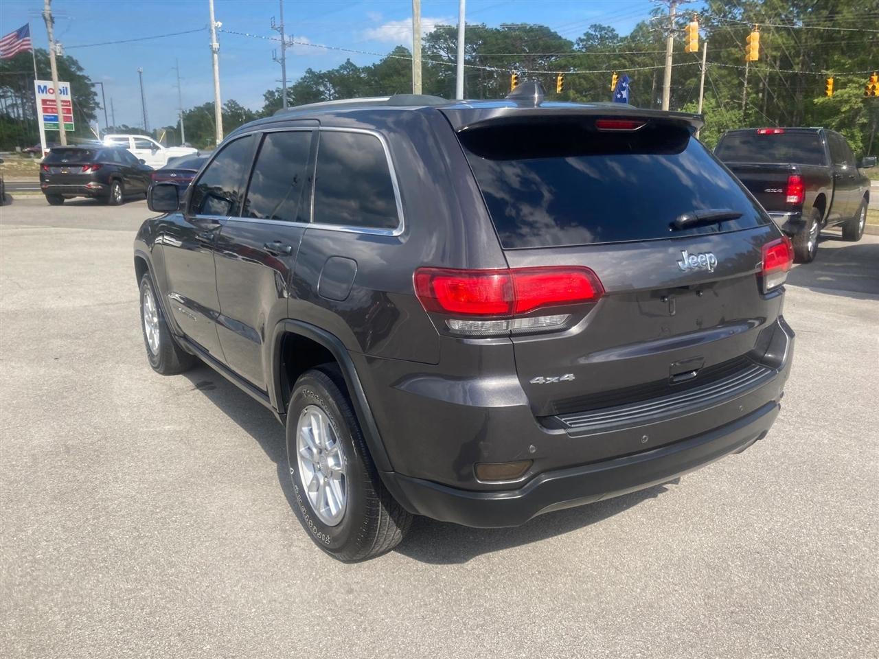 Jeep Grand Cherokee Laredo 4WD 2020
