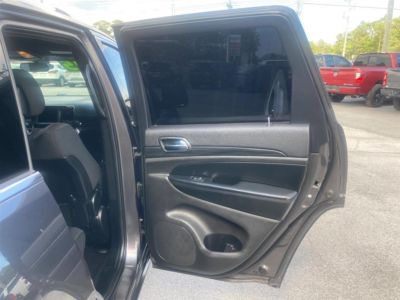 Jeep Grand Cherokee Laredo 4WD 2020