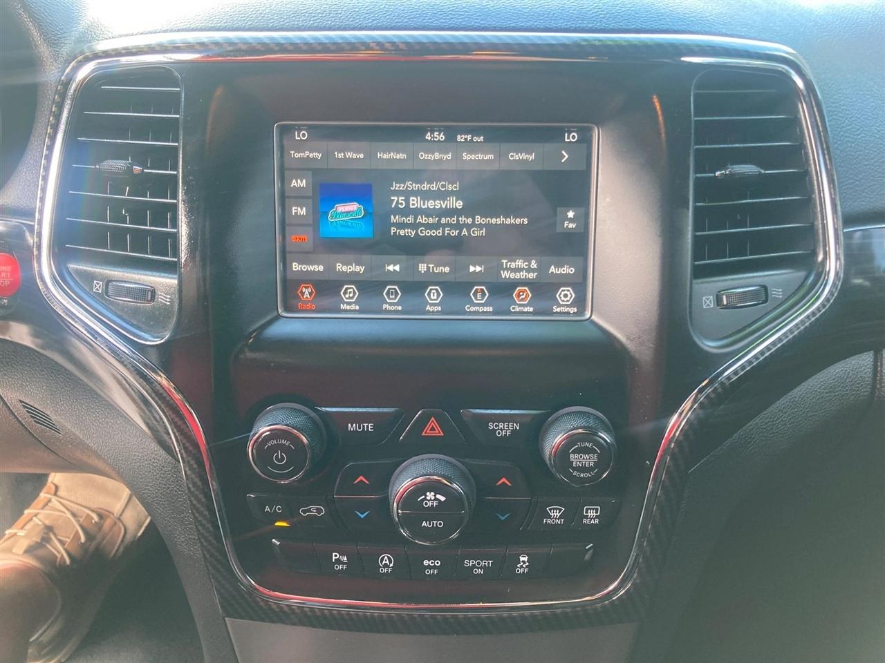 Jeep Grand Cherokee Laredo 4WD 2020
