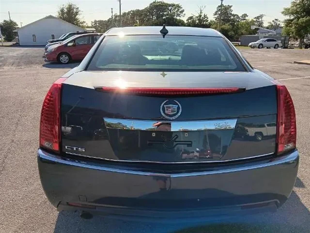 Cadillac CTS Base 2012
